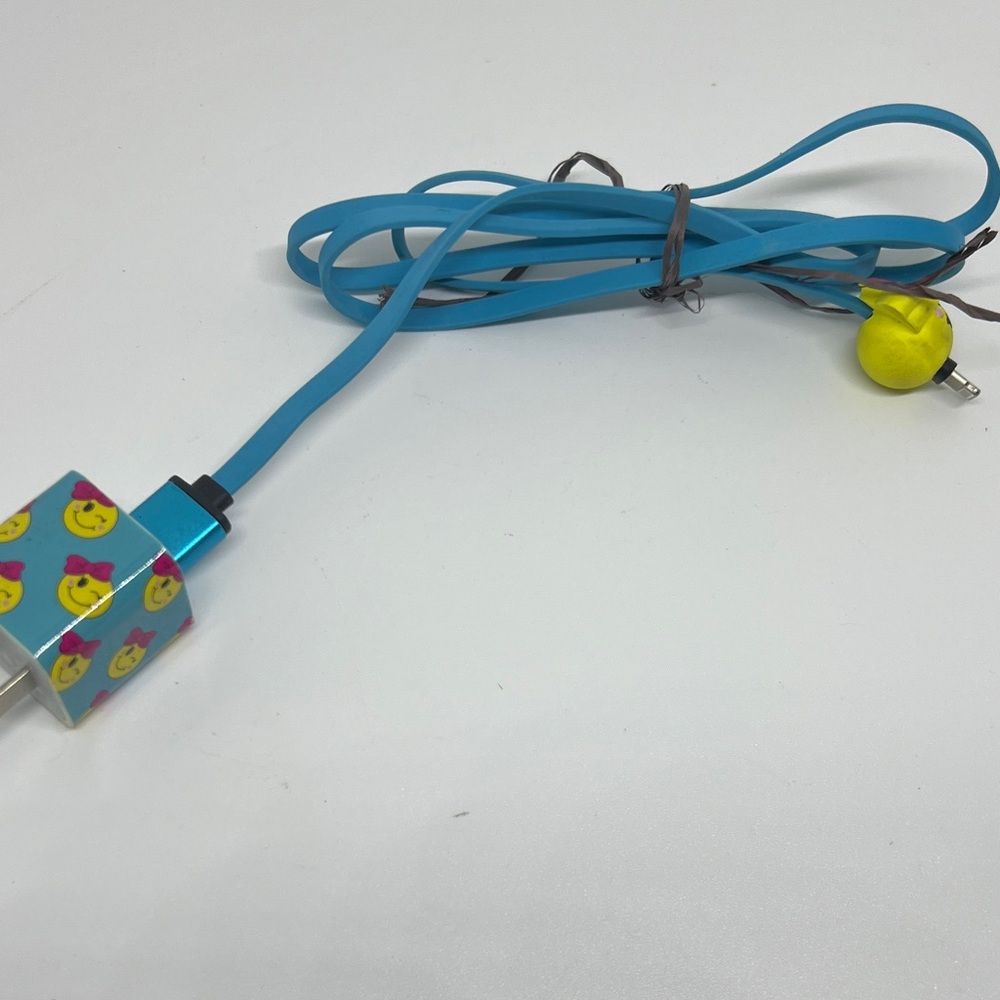 Almost New Smiley Blue Charging Cable with Smiley Face Adapter